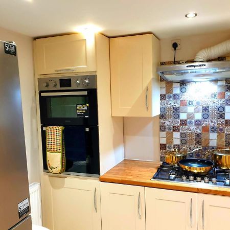 Elegant 2 Bed Apartment In แมนเชสเตอร์ ภายนอก รูปภาพ